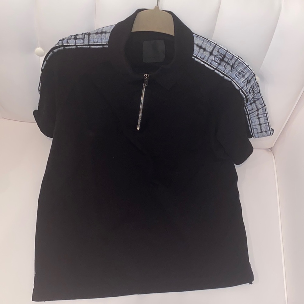 Givenchy
4G Logo Raglan Zip Polo